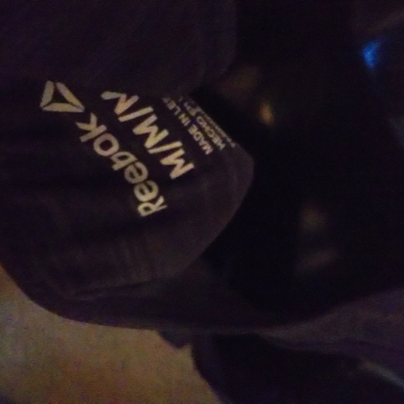 Reebok Runner Tank top NWT - Picture 6 of 6